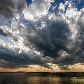 Грозовые облака покинули Владивосток — в Приморье пришло лето